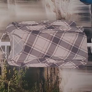 Maurices 24/7 Womens 3X long sleeve fall plaid gray gold scoop neck shirt